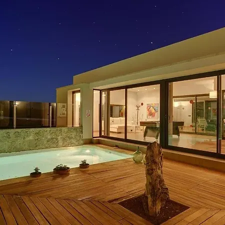 Sleeps 8 Pool Air Con Wifi * Alaior
