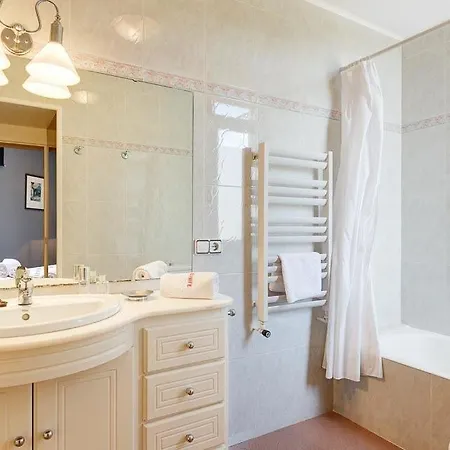 Villa Sleeps 8 Pool Air Con Wifi Alaior